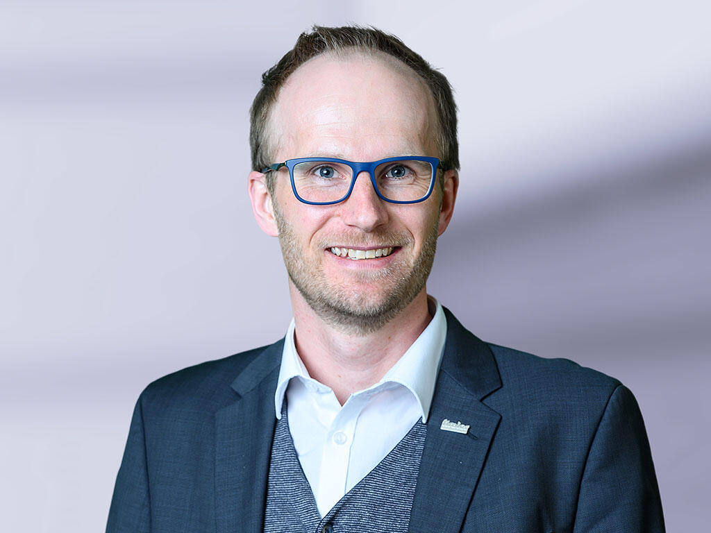 Mag. (FH) Alexander  Jenewein