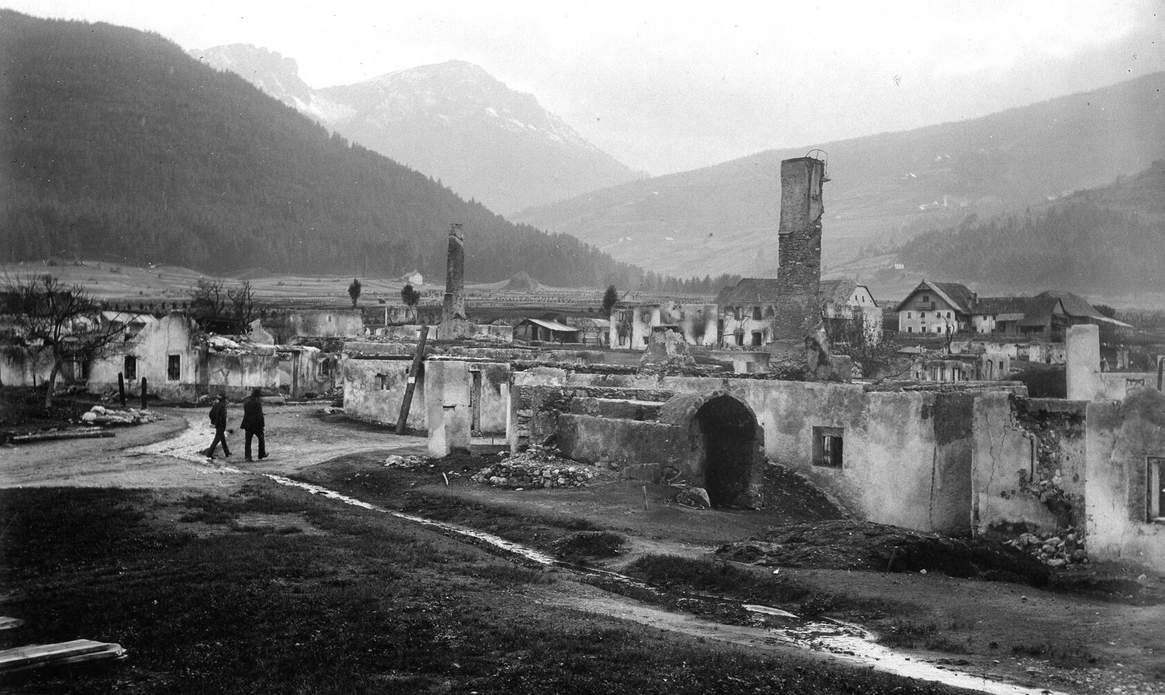 Brand vernichtet Mitterolang