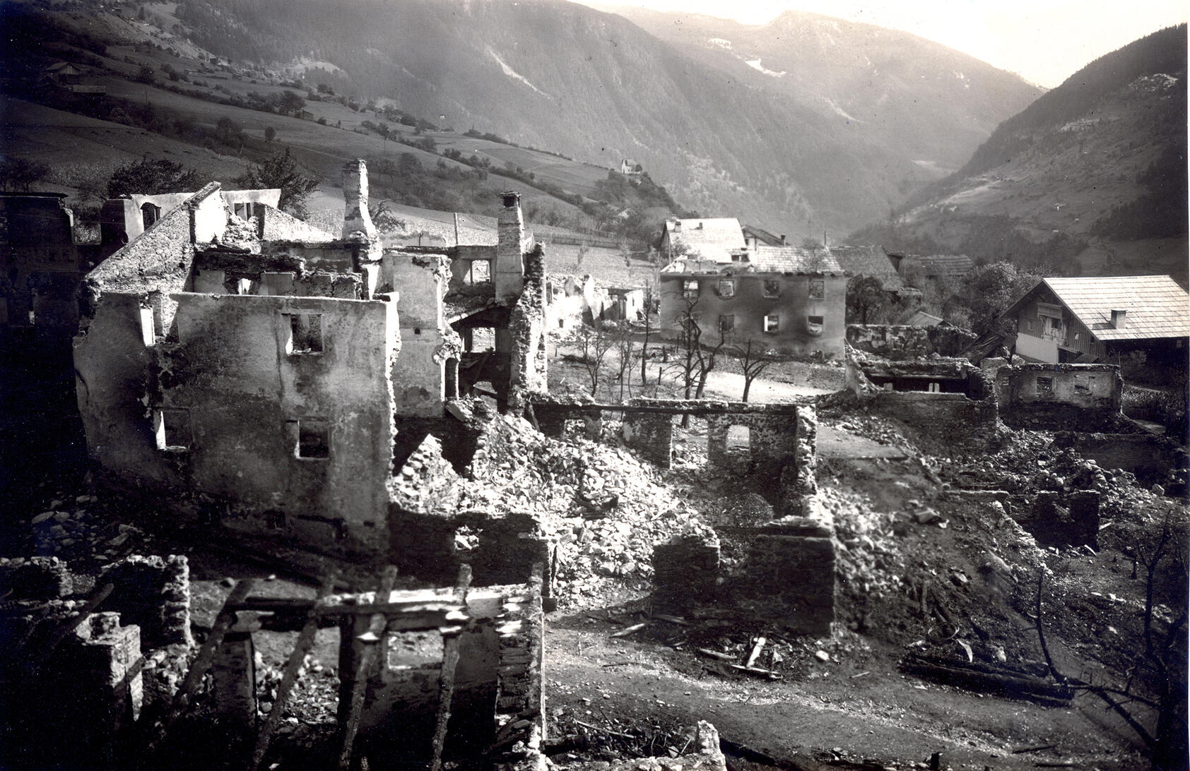 Großbrand in Fließ - TIROLER VERSICHERUNG