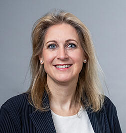  Mag.(FH) Martina Entner